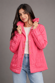 Upgrade your winter wardrobe with this stylish Women's Pink Lightweight Puffer Jacket, designed for warmth, comfort, and everyday fashion. Featuring a soft padded construction, elegant high stand collar, secure snap-button front closure, and spacious gathered front pockets, this jacket offers the perfect combination of functionality and modern style.