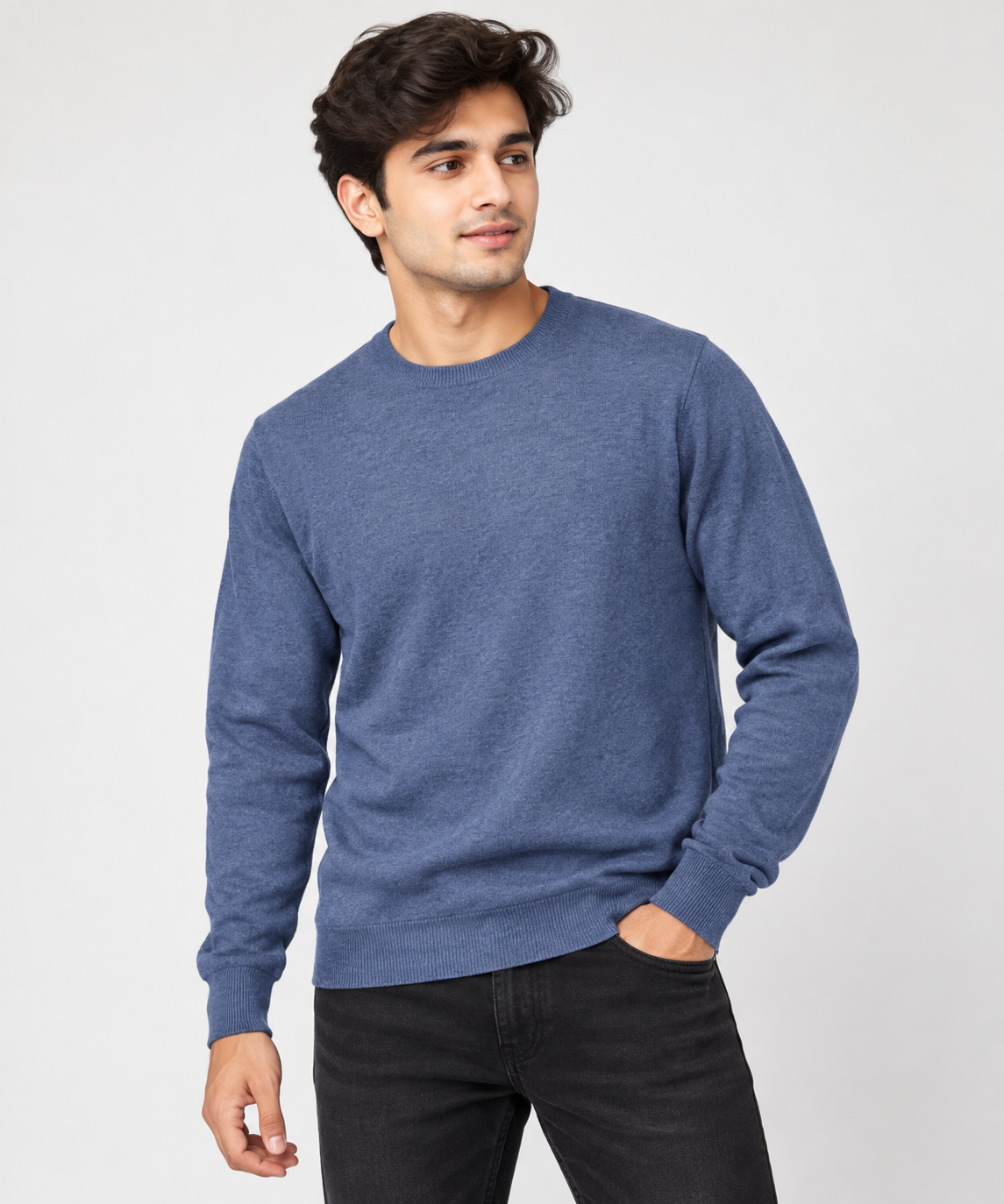 WOOLMARK Men’s Blue Crew Neck Knit Jumper in UK Size M. A classic long-sleeve jumper ideal for casual, smart-casual and everyday wear.