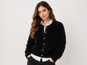  ZARA women’s black fluffy cardigan in UK XL. Soft textured finish, long sleeves and gold-tone buttons make it perfect for stylish everyday layering.